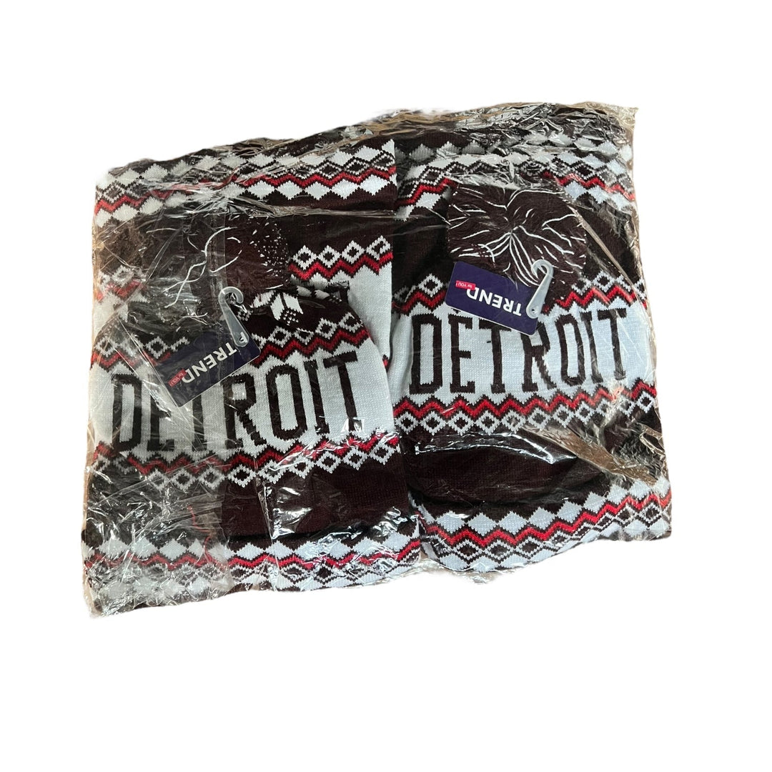 Pom Pom Hats Detroit 12-Pack Reval Distributor